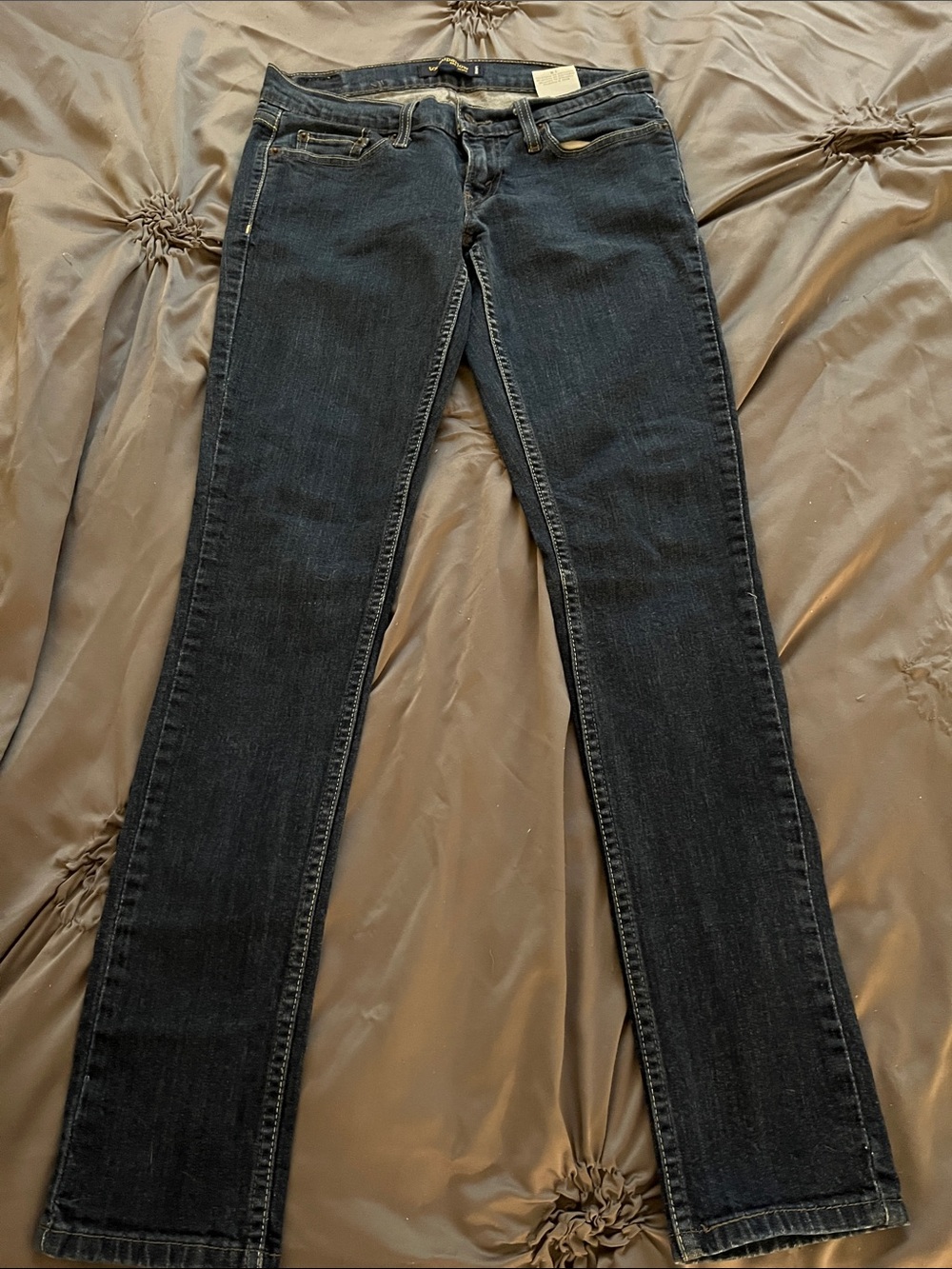 Levi’s Dark Wash Skinny Jeans - Black